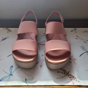 Crocs platform sandal